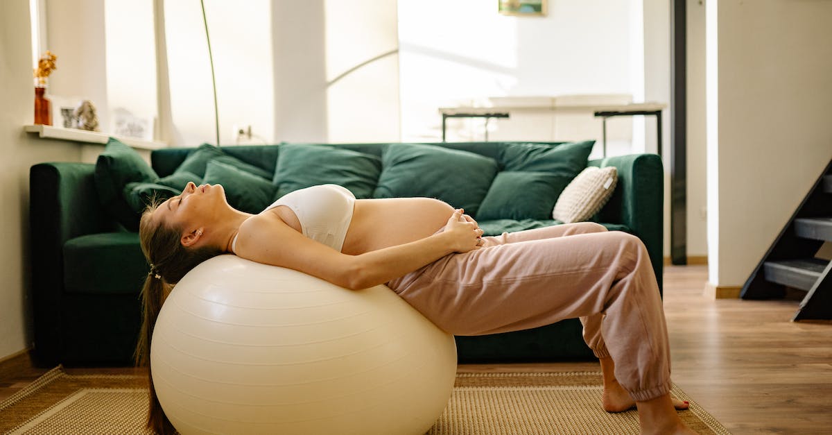Yoga för gravida: Säkra positioner och tips för välbefinnande